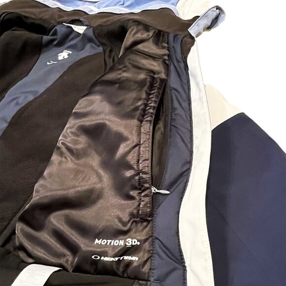 Descente ski / snowboard jacket - US size 6 (small) - Picture 8 of 9